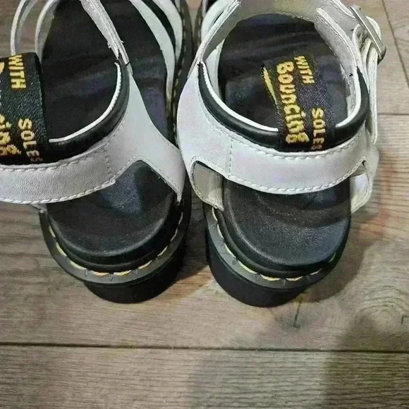 NEW Dr. Martens BLAIRE QUAD FISHERMAN  LEATHER STRAP SANDALS - Picture 4 of 5